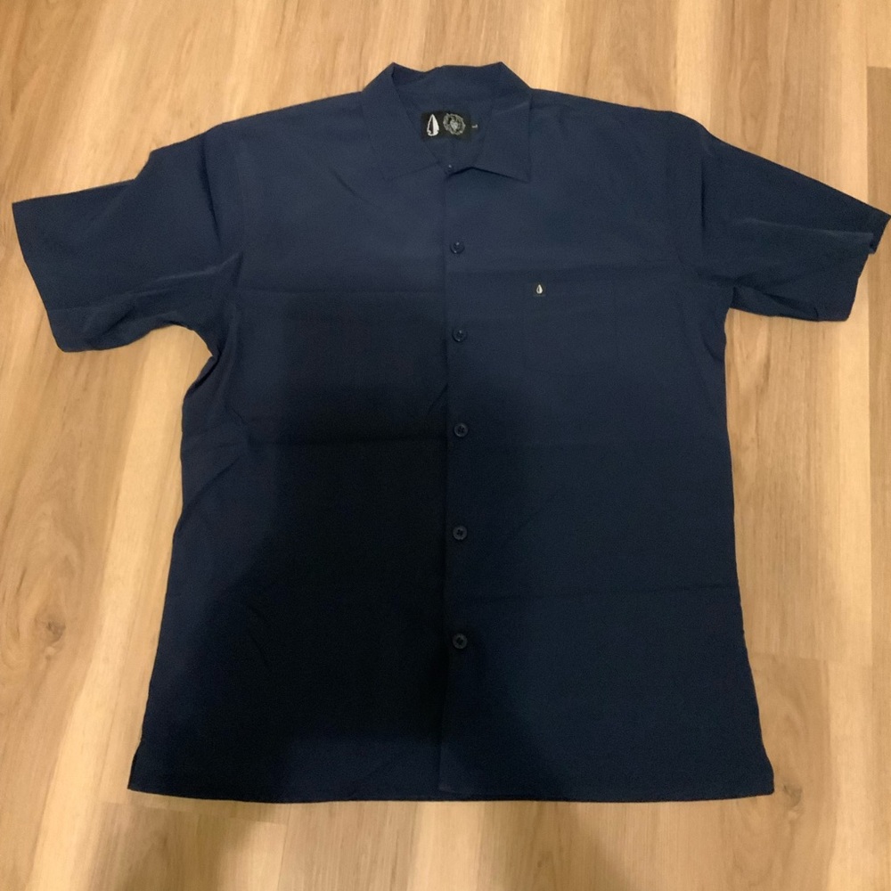 Navy Blue Tachuntfish Button Up - L